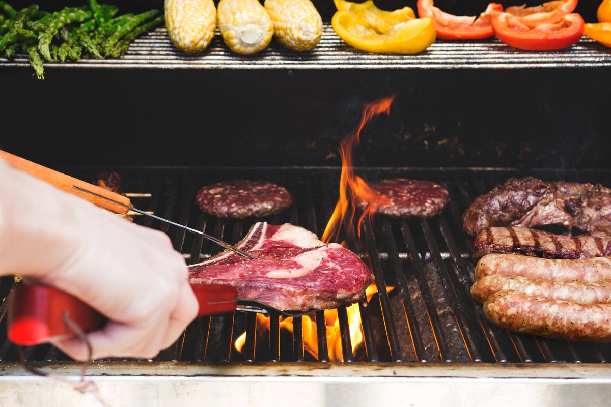 Outdoor barbecue grill