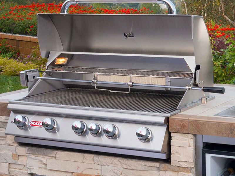Bull Brahma 38-Inch 5-Burner Built-In Gas Grill With Rotisserie